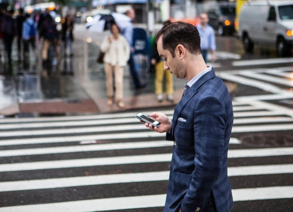 Businessmen 1 1024x740